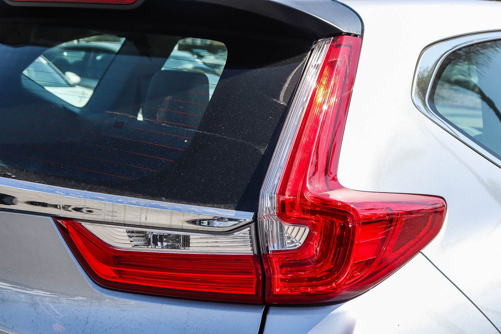 Certified Used 2019 Lunar Silver Metallic Honda LX image 9