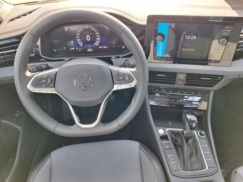 New 2026 Black Volkswagen 1.5T SE image 20