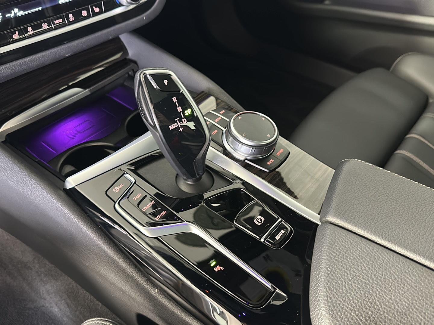 Used 2023 Black Sapphire Metallic BMW 530i xDrive image 20