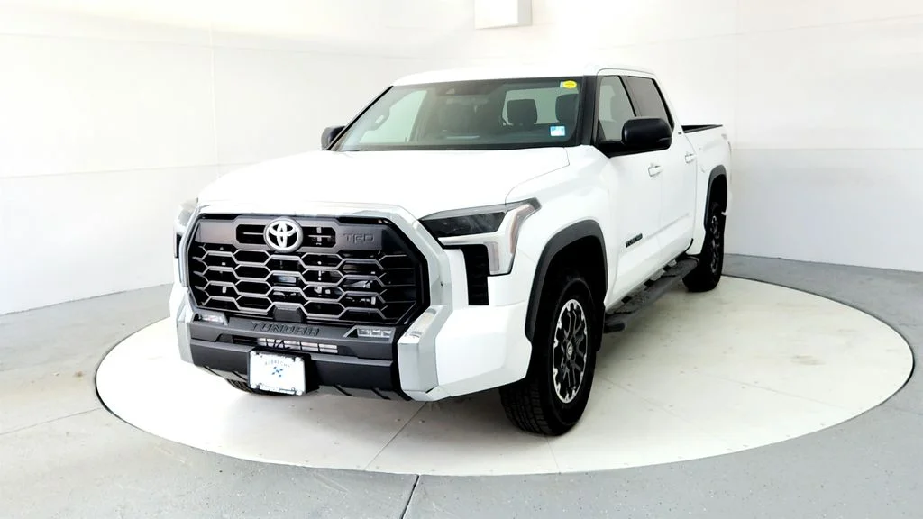 New 2026 Ice Cap Toyota SR5 image 2