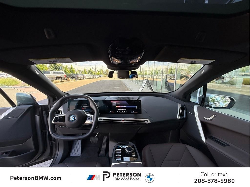 Used 2024 Gray BMW xDrive50 image 20