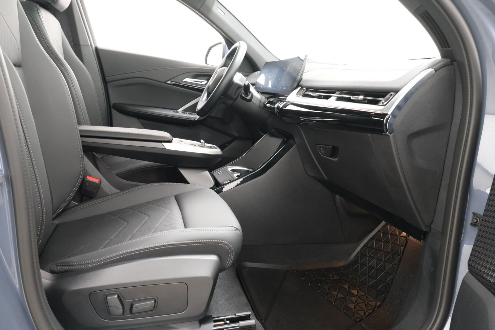 Certified Used 2025 Storm Bay Metallic BMW xDrive28i image 38