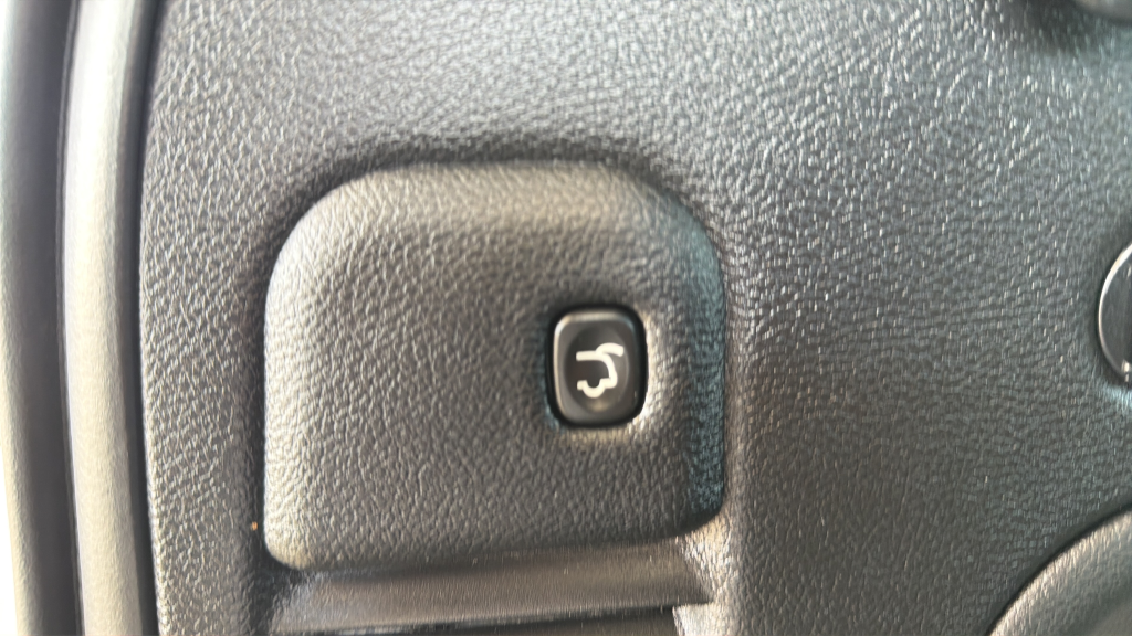 Used 2021 Red Jeep Limited image 18