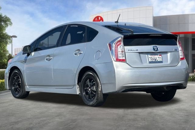 Used 2013 Silver Toyota Two image 6