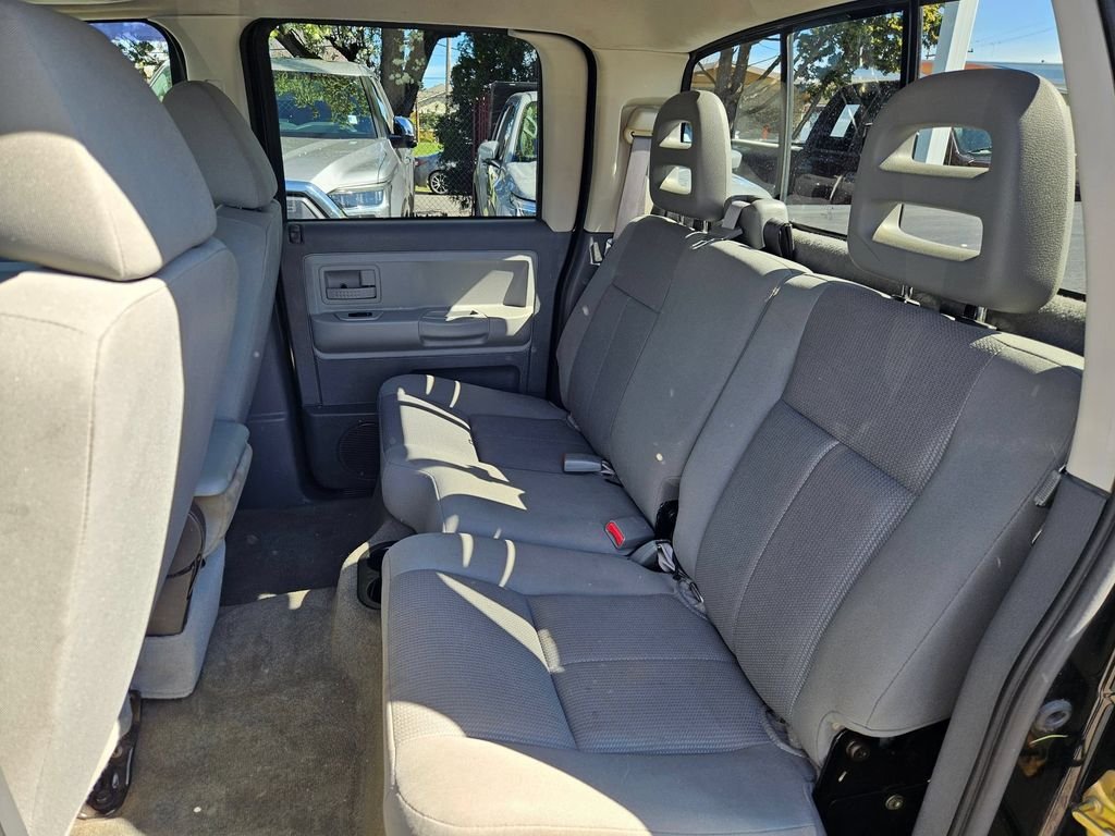 Used 2006 Black Dodge SLT image 14