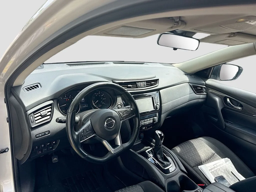Used 2019 Silver Nissan SV image 9