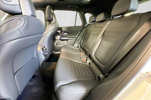 New 2026 MANUFAKTUR Moonlight White Metallic Mercedes-Benz GLC 300 image 52