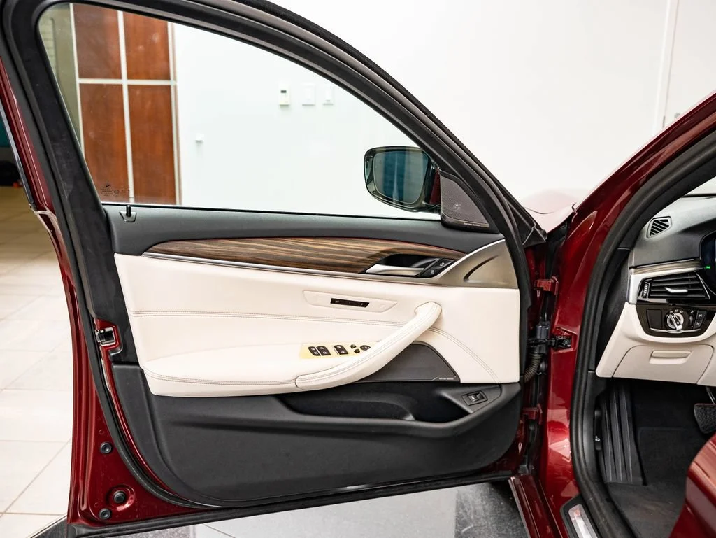 Used 2023 Aventurin Red Metallic BMW 540i xDrive image 26
