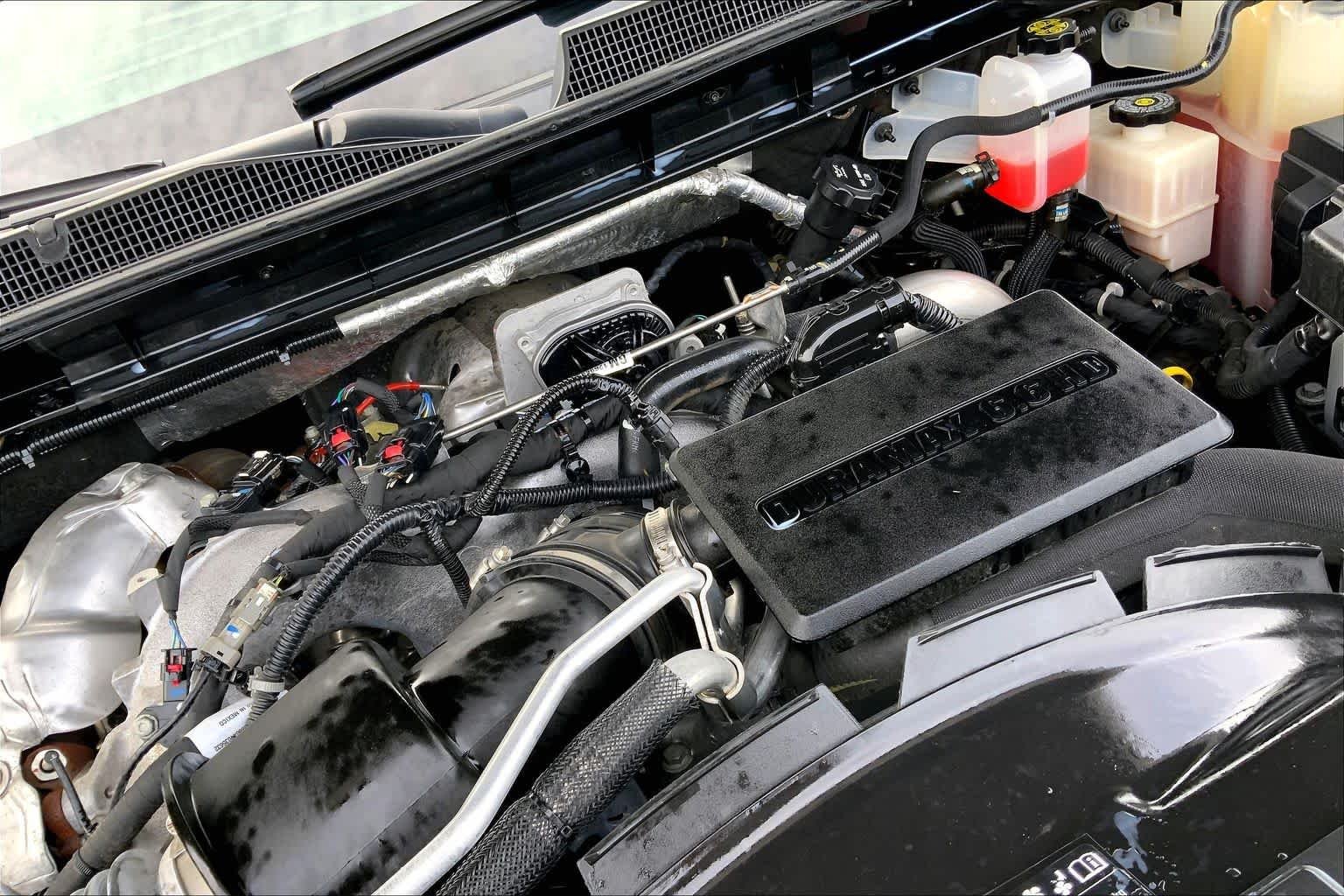 Used 2024 Summit White Chevrolet LT image 32