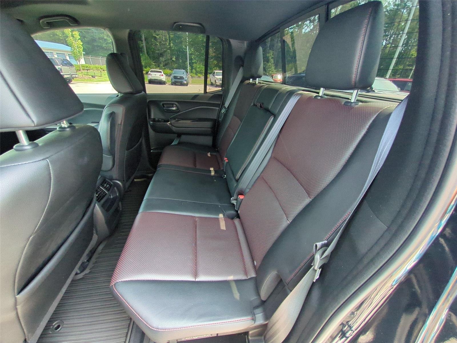 Used 2017 Crystal Black Pearl Honda Black Edition image 34