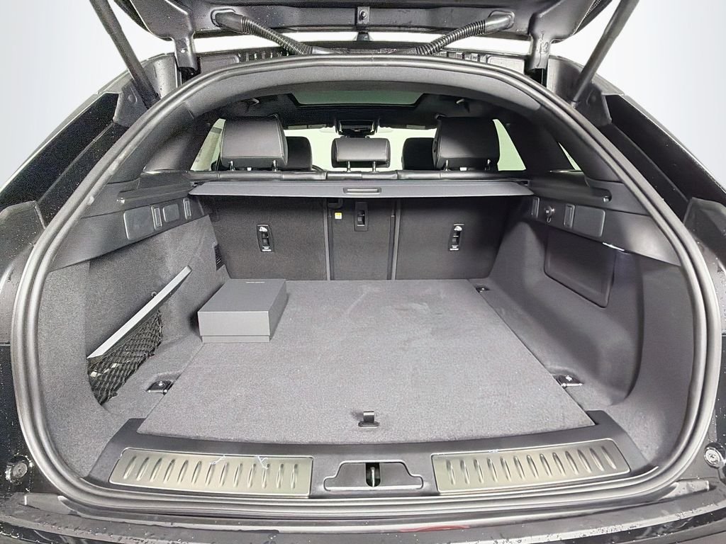 New 2026 Santorini Black Land Rover Belgravia Edition image 28