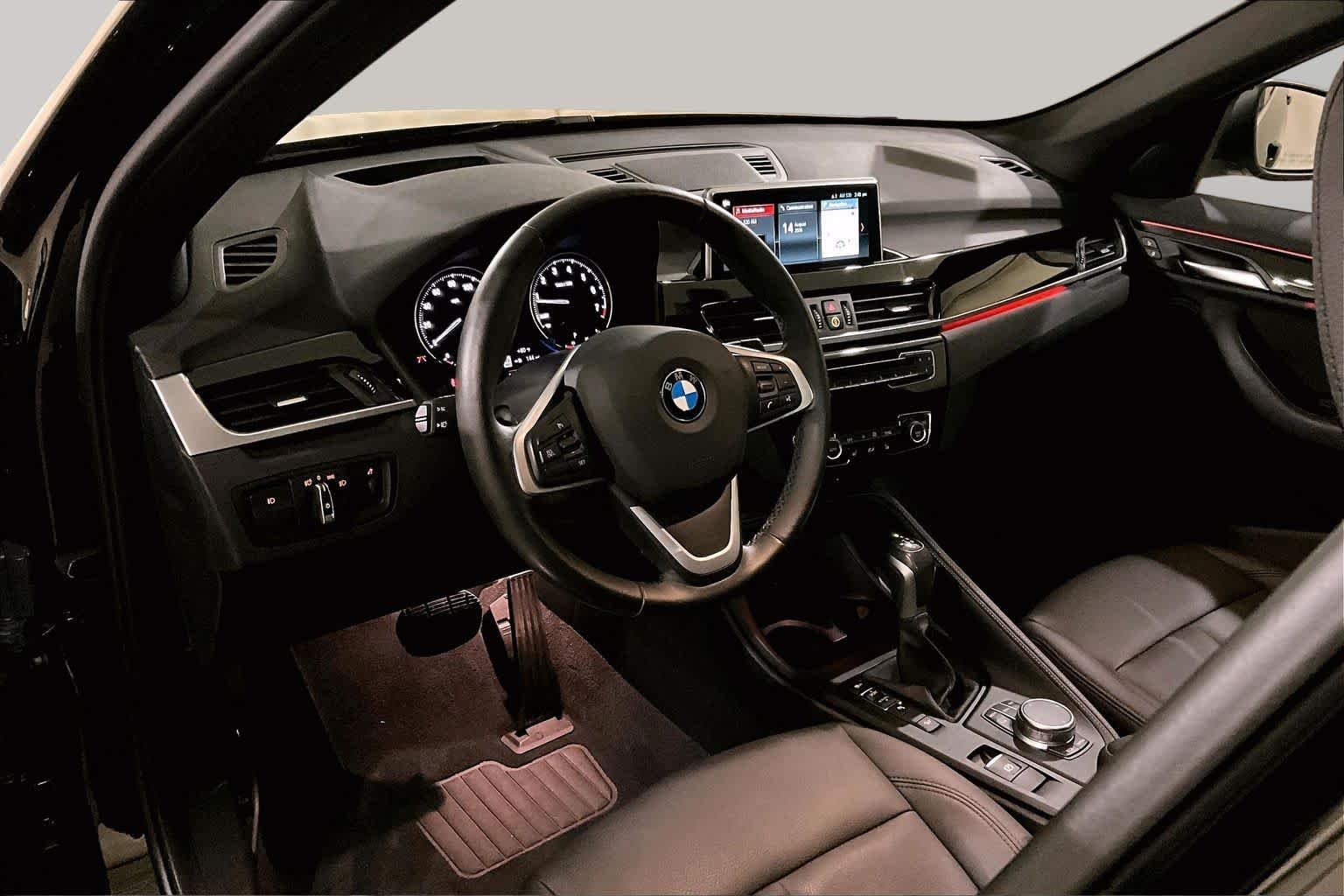 Used 2019 Jet Black BMW xDrive28i image 17
