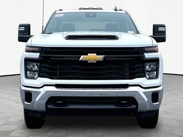 New 2026 Summit White Chevrolet WT image 2