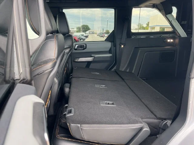 Used 2023 Silver Ford Badlands image 38