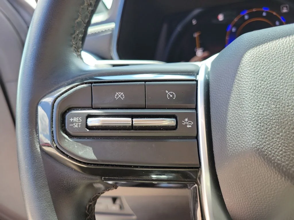 Used 2023 White Chevrolet LT image 20