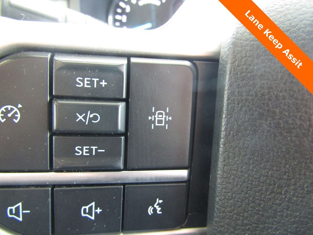 Used 2024 Silver Ford XLT image 8