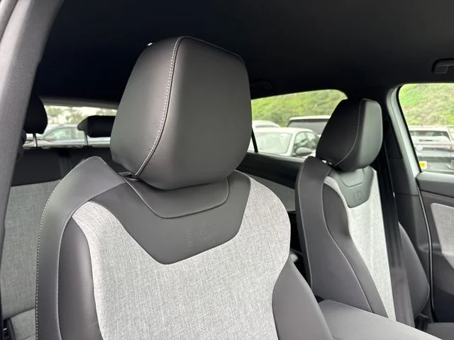 New 2026 Opal White Pearl Volkswagen Pro image 18