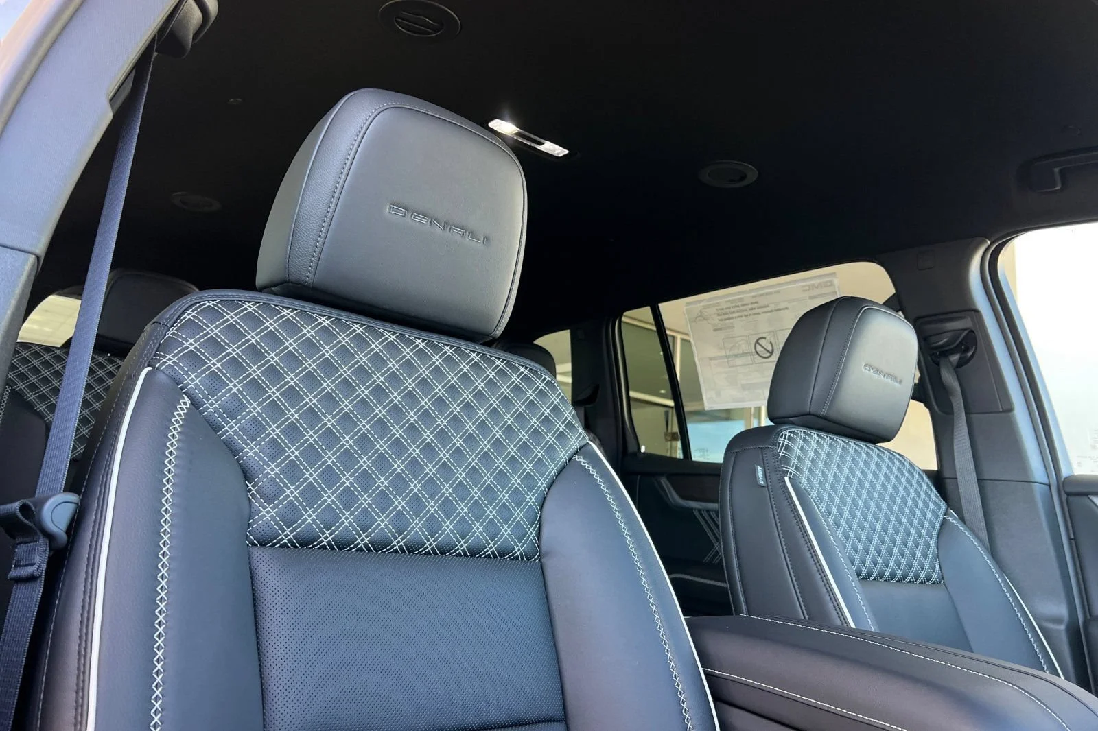 2026 GMC Acadia Denali - Photo 16
