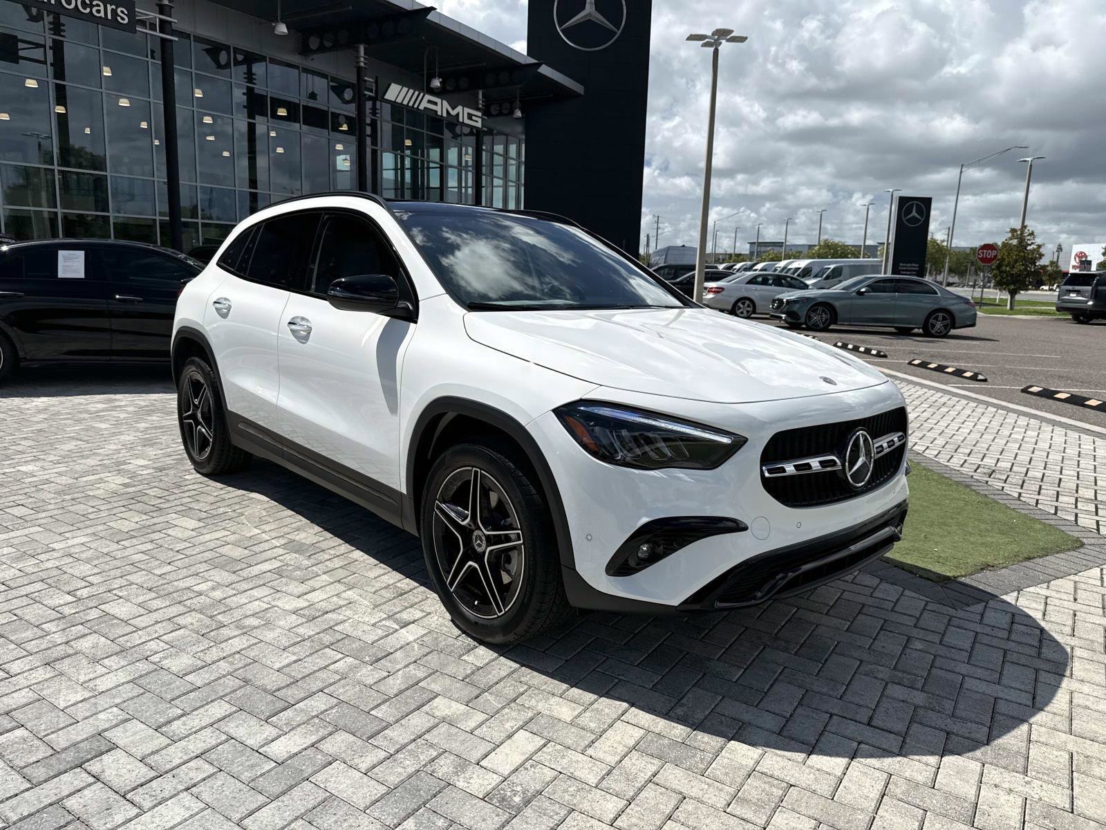 New 2026 Polar White Mercedes-Benz 250 SUV image 7