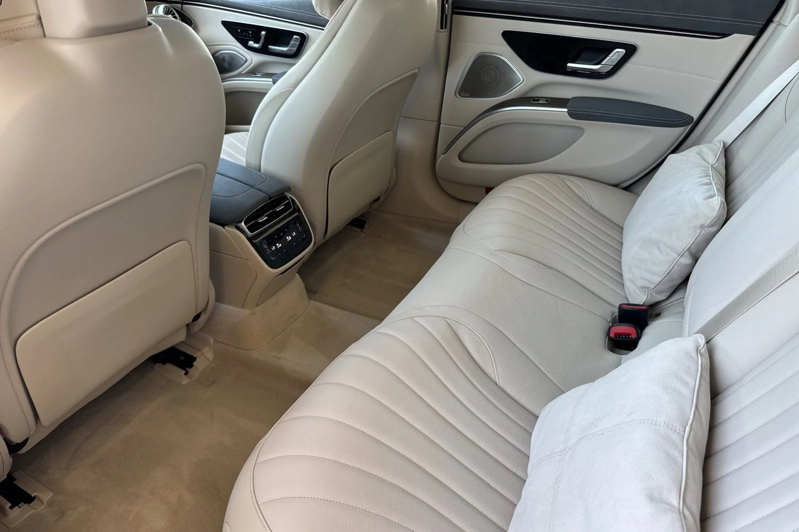 Certified Used 2022 Gray Mercedes-Benz 580 image 13