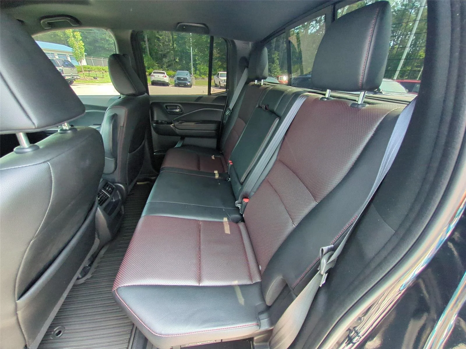 Used 2017 Crystal Black Pearl Honda Black Edition image 34