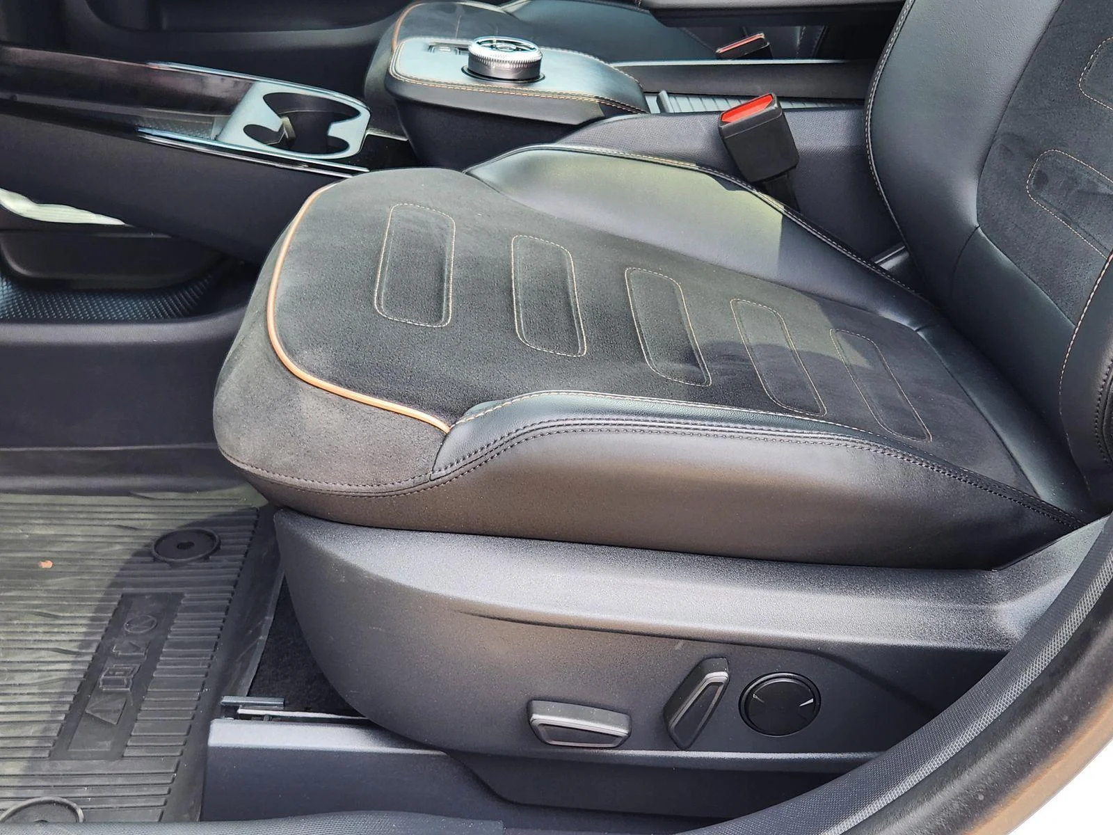 Used 2023 Space White Ford GT image 24
