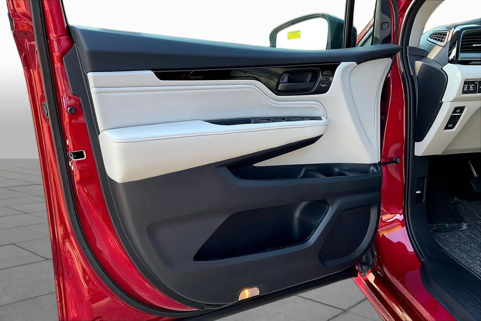 New 2027 Radiant Red Metallic II Honda Touring image 10