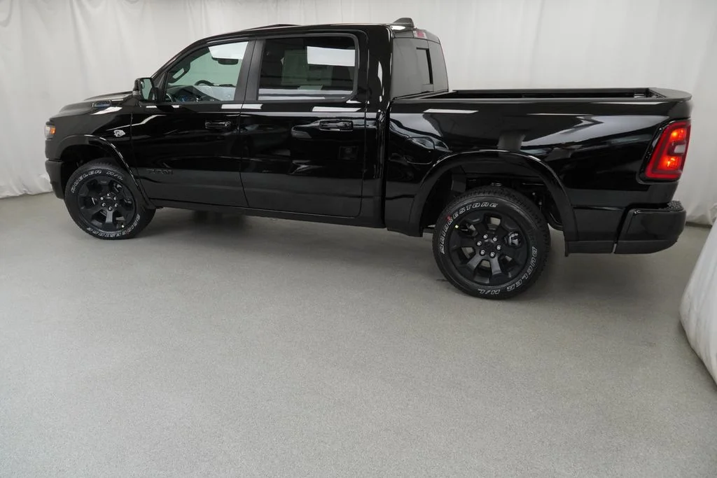 New 2026 Diamond Black Crystal Pearl-Coat Exterior Paint RAM Big Horn/Lone Star image 14