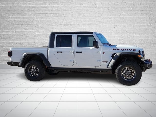 New 2026 Bright White Clear-Coat Exterior Paint Jeep Mojave image 5
