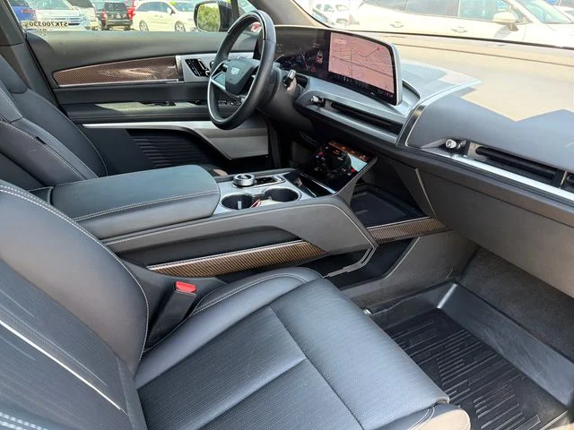 Used 2026 Black Cadillac Luxury image 25