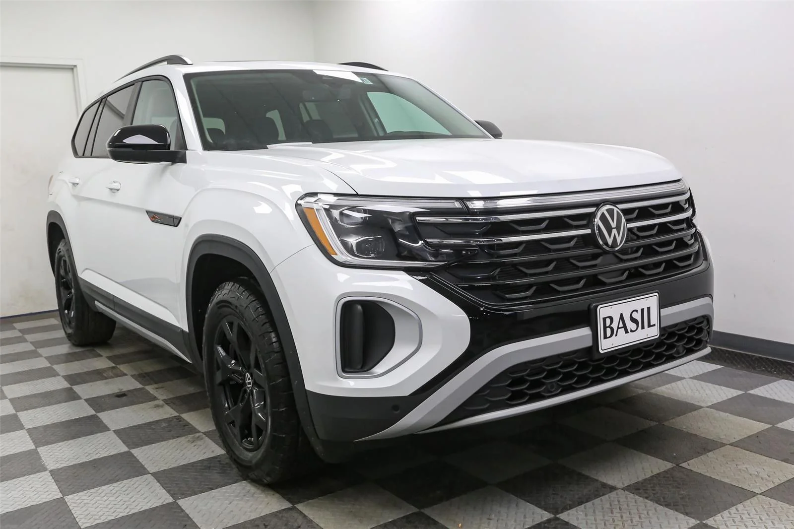 New 2026 Opal White Pearl Volkswagen 2.0T Peak Edition image 2