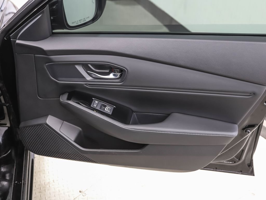 Used 2024 Crystal Black Pearl Honda Touring image 26