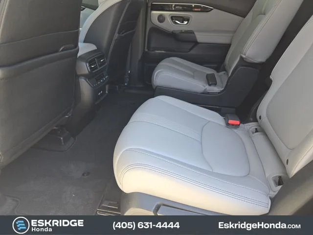 Used 2023 Platinum White Pearl Honda Touring image 29