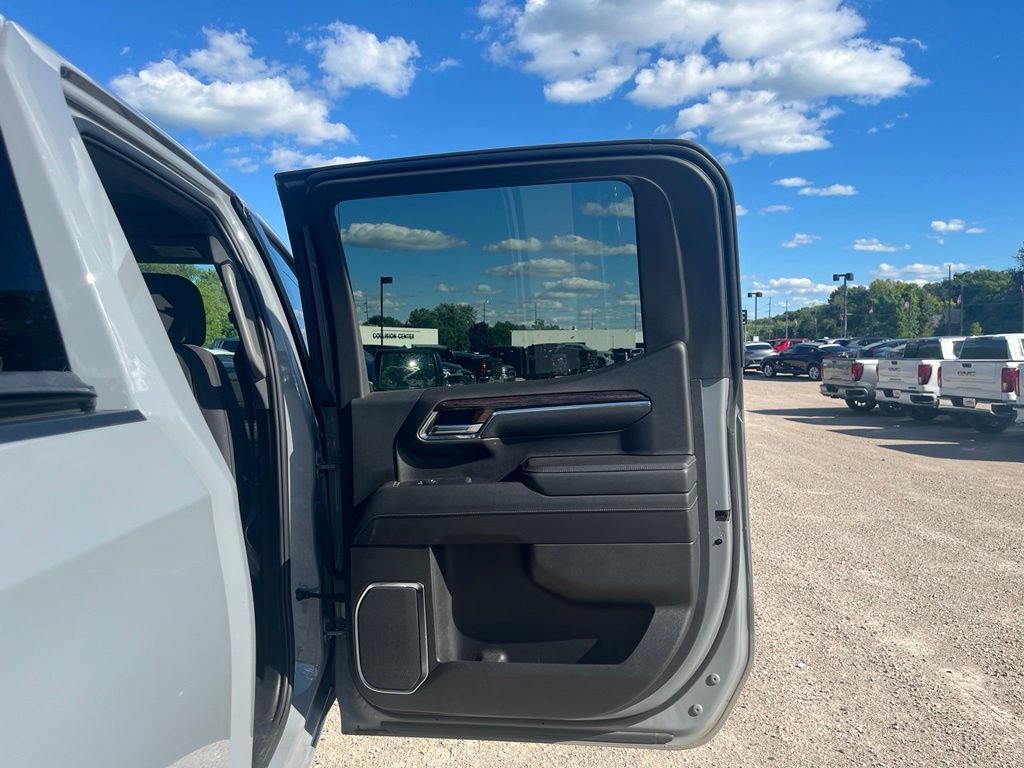 Used 2024 Thunderstorm Gray GMC Elevation image 33