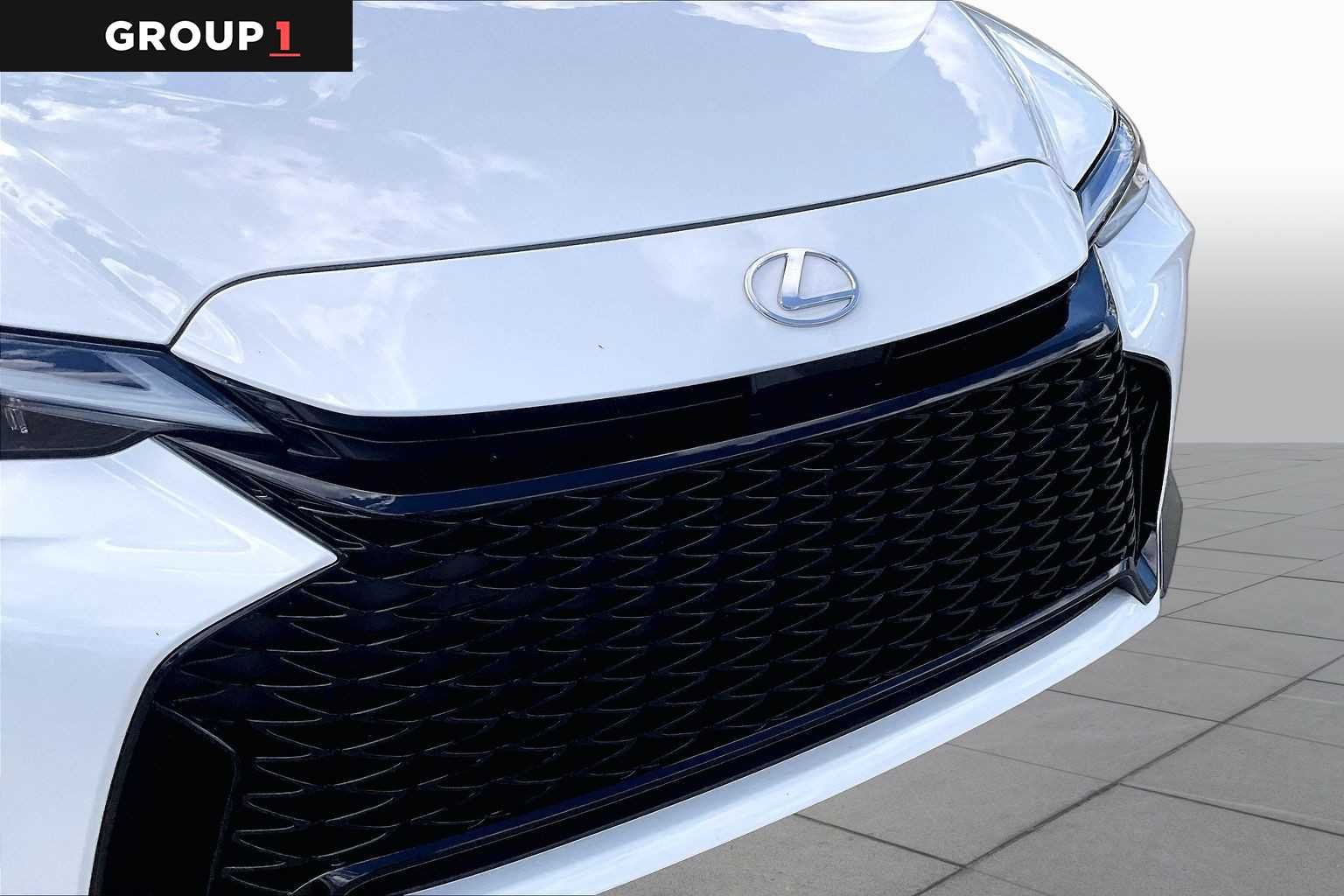 Certified Used 2026 Ultra White Lexus F SPORT Design image 27