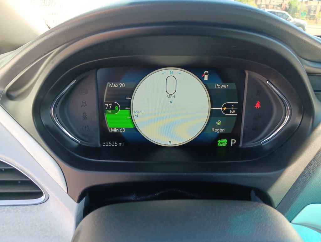 Used 2019 Includes (TUS) Black grille.) Chevrolet Premier image 16