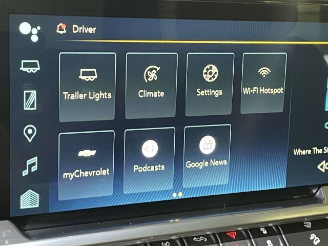 Used 2023 Red Chevrolet RST image 27