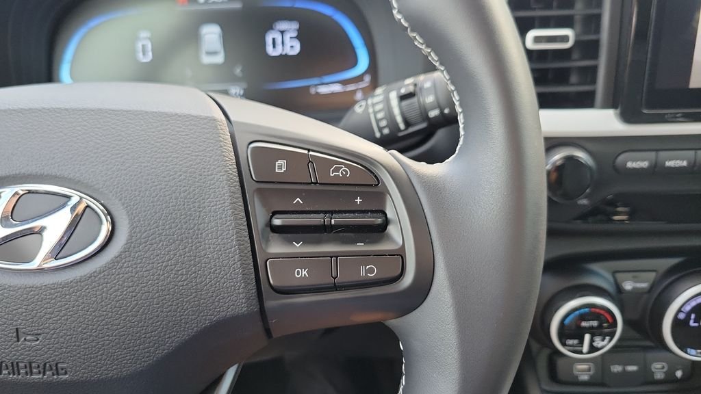 2025 Hyundai Venue Limited - Photo 21