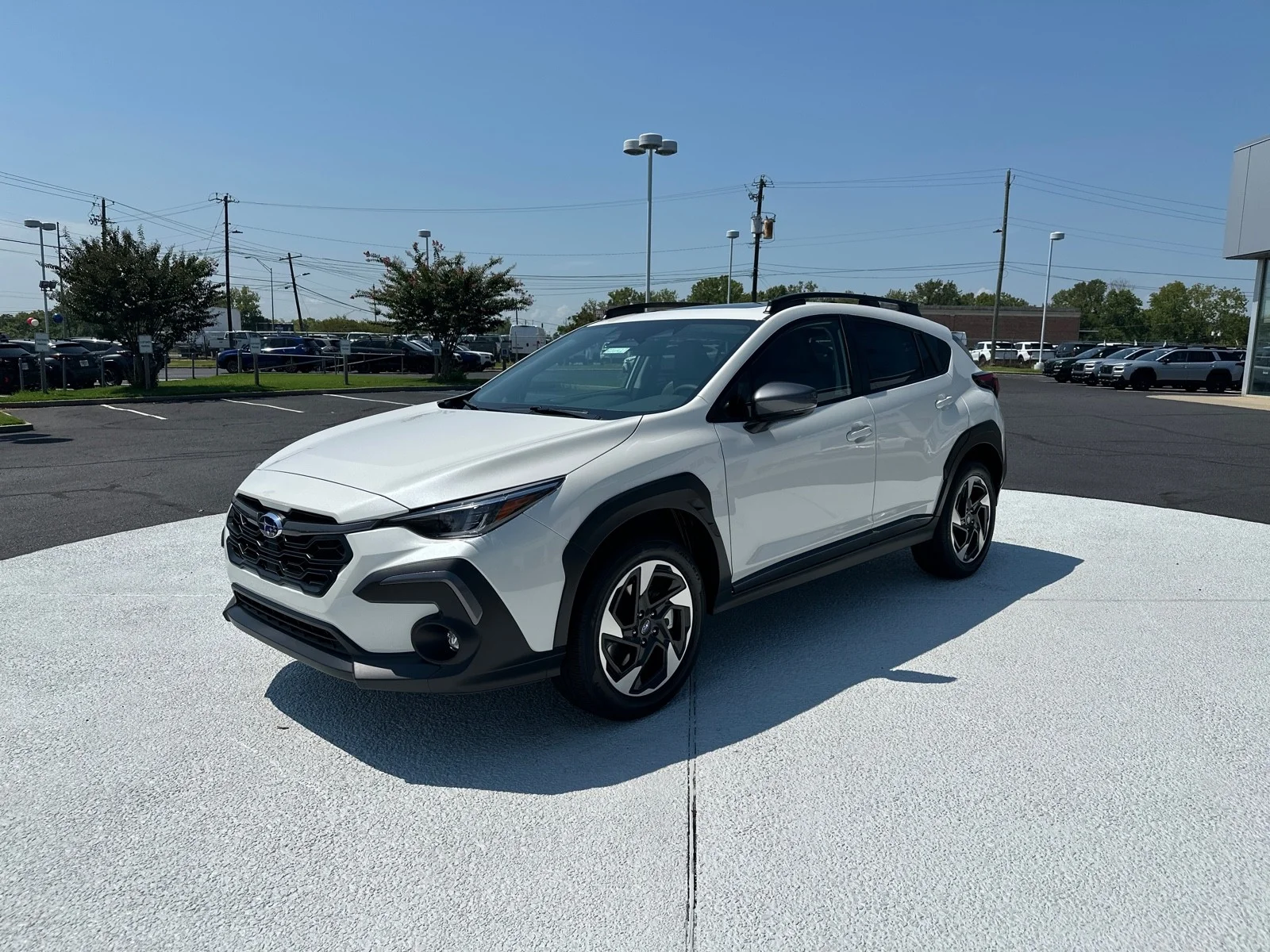 New 2026 CRYSTAL WHITE PEARL Subaru Limited image 3