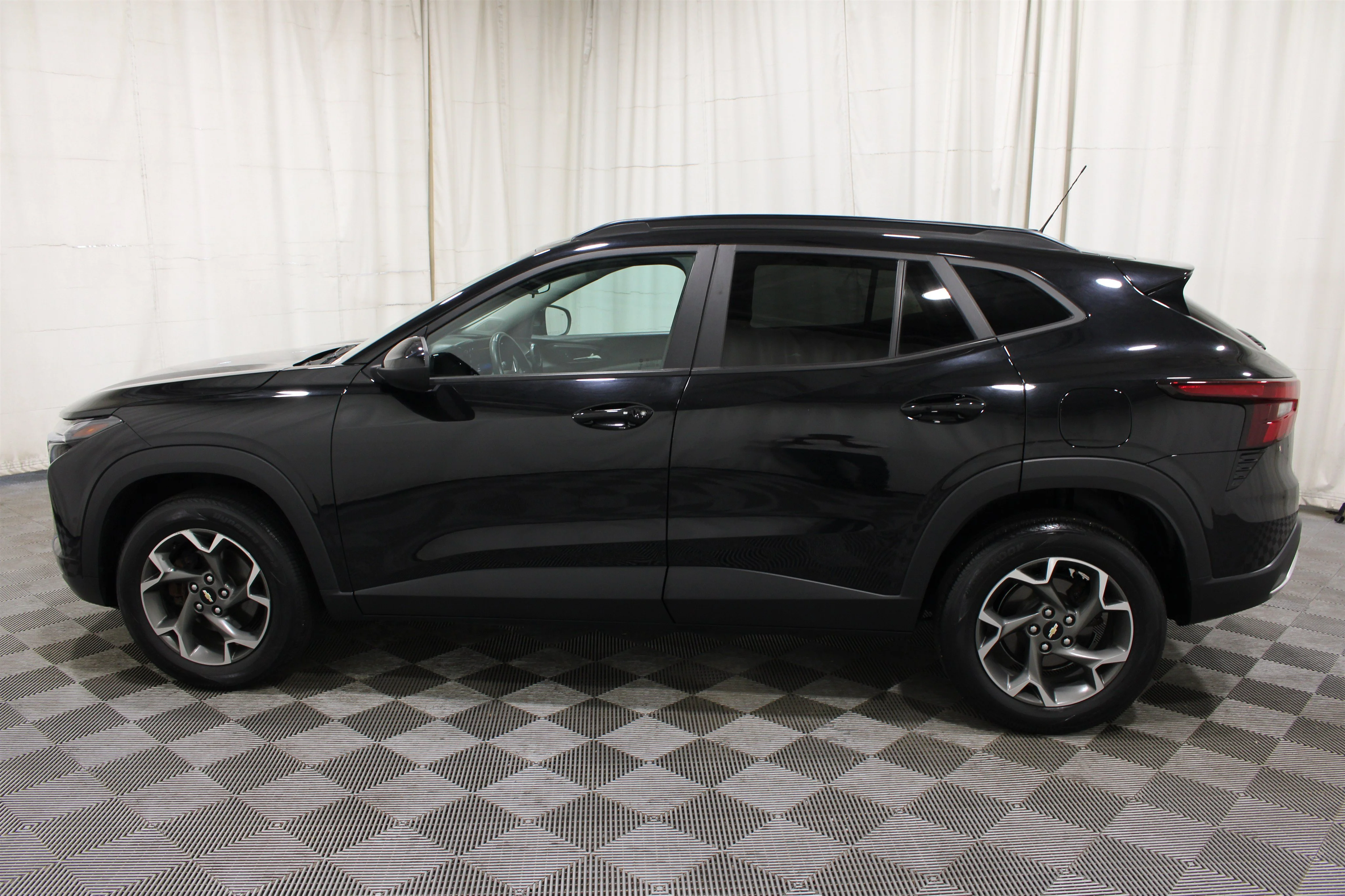 Used 2024 Mosaic Black Metallic Chevrolet LT image 32