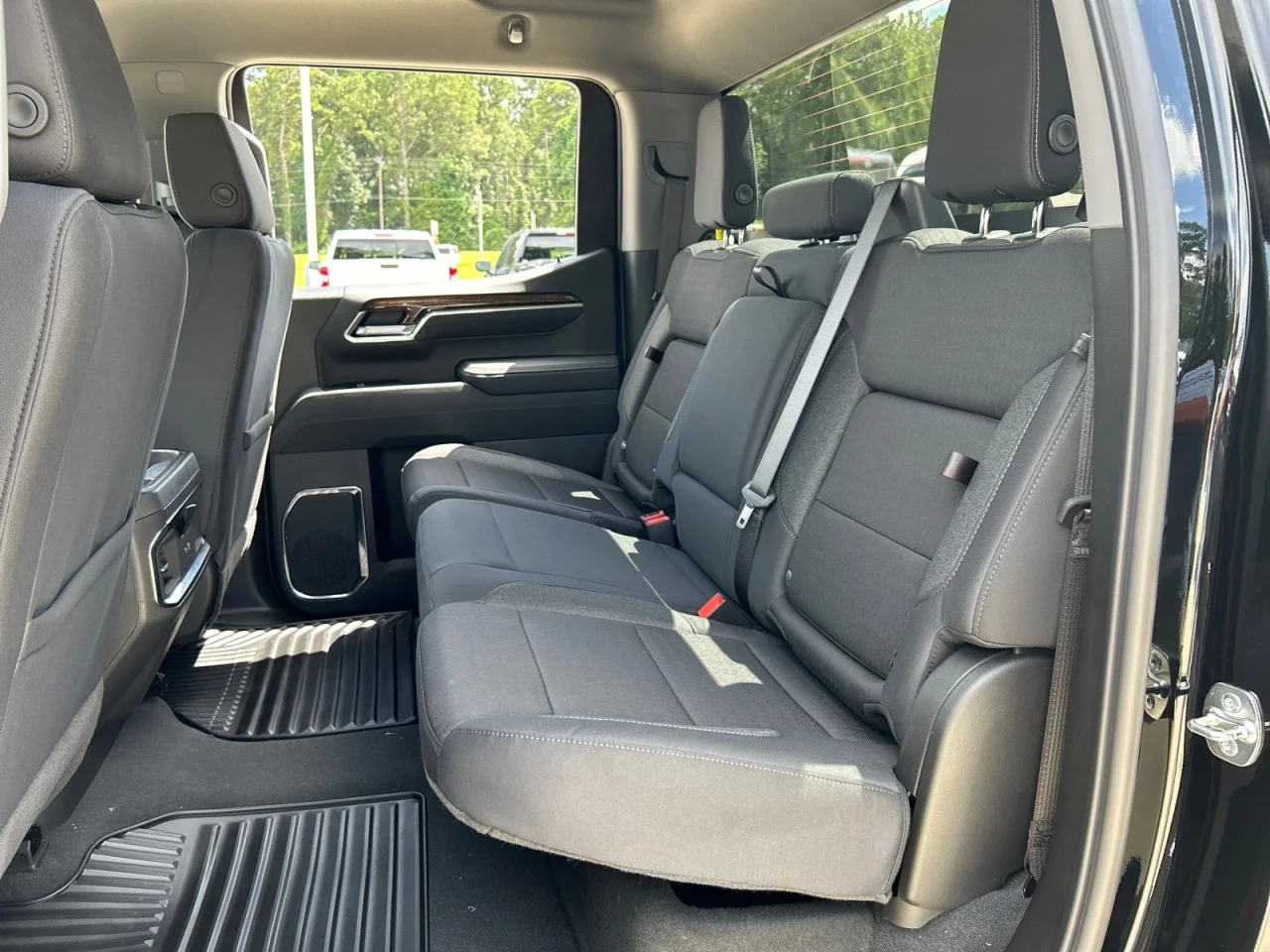 New 2026 Onyx Black GMC Elevation image 19