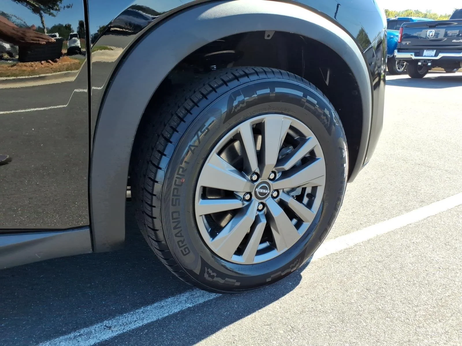 Used 2024 Super Black Nissan SV image 11