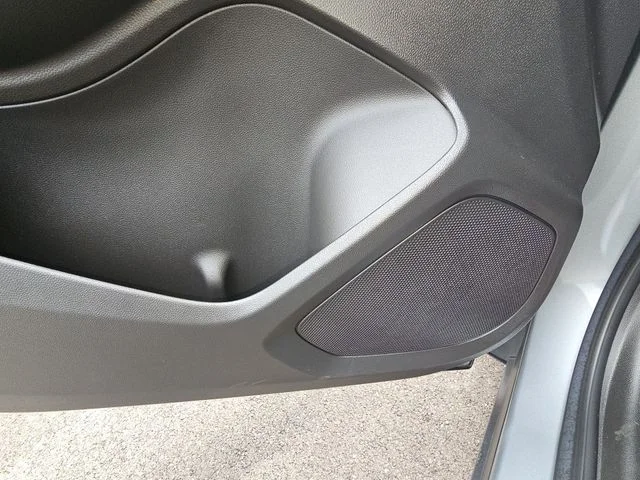 Used 2023 Gray Chevrolet ACTIV image 27