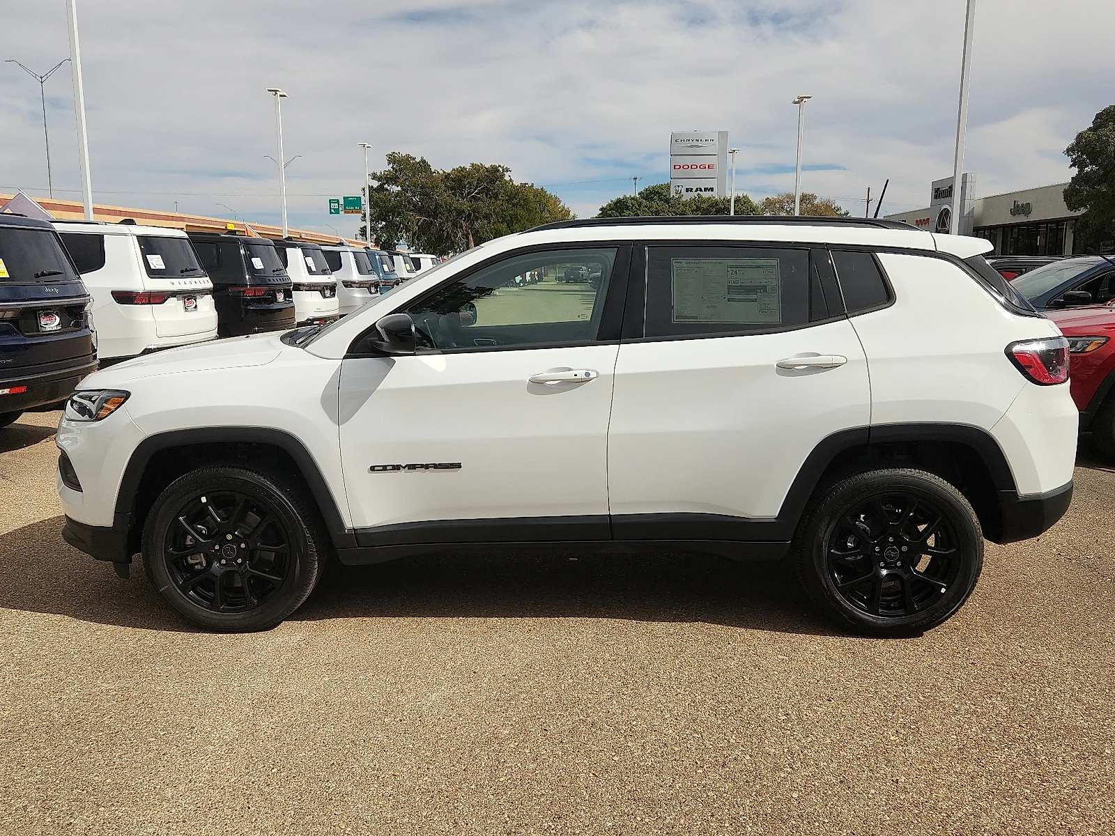 New 2027 Bright White Clear-Coat Paint Jeep LATITUDE ALTITUDE 4X4 image 2