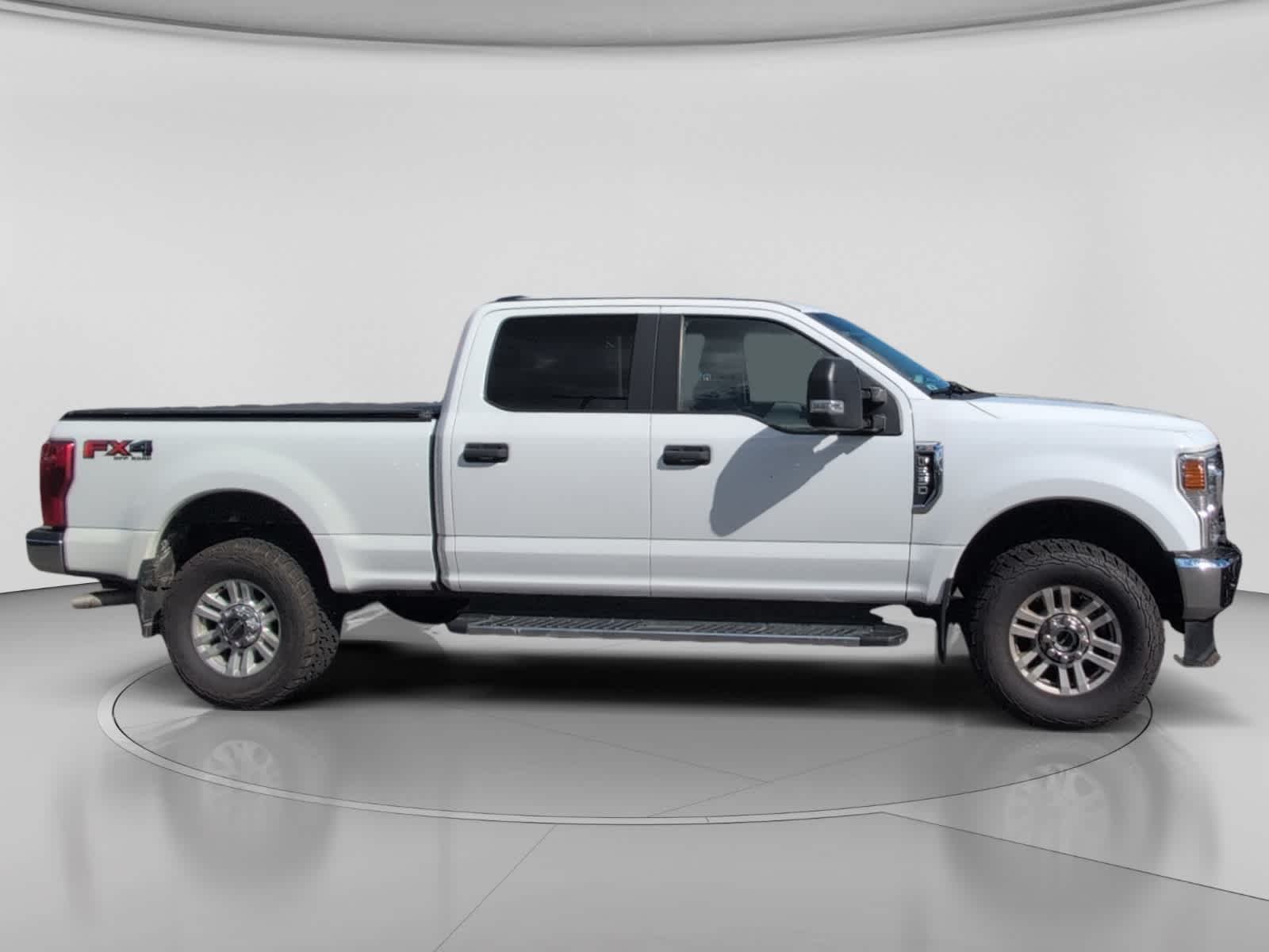 Used 2020 Oxford White Ford XL image 4
