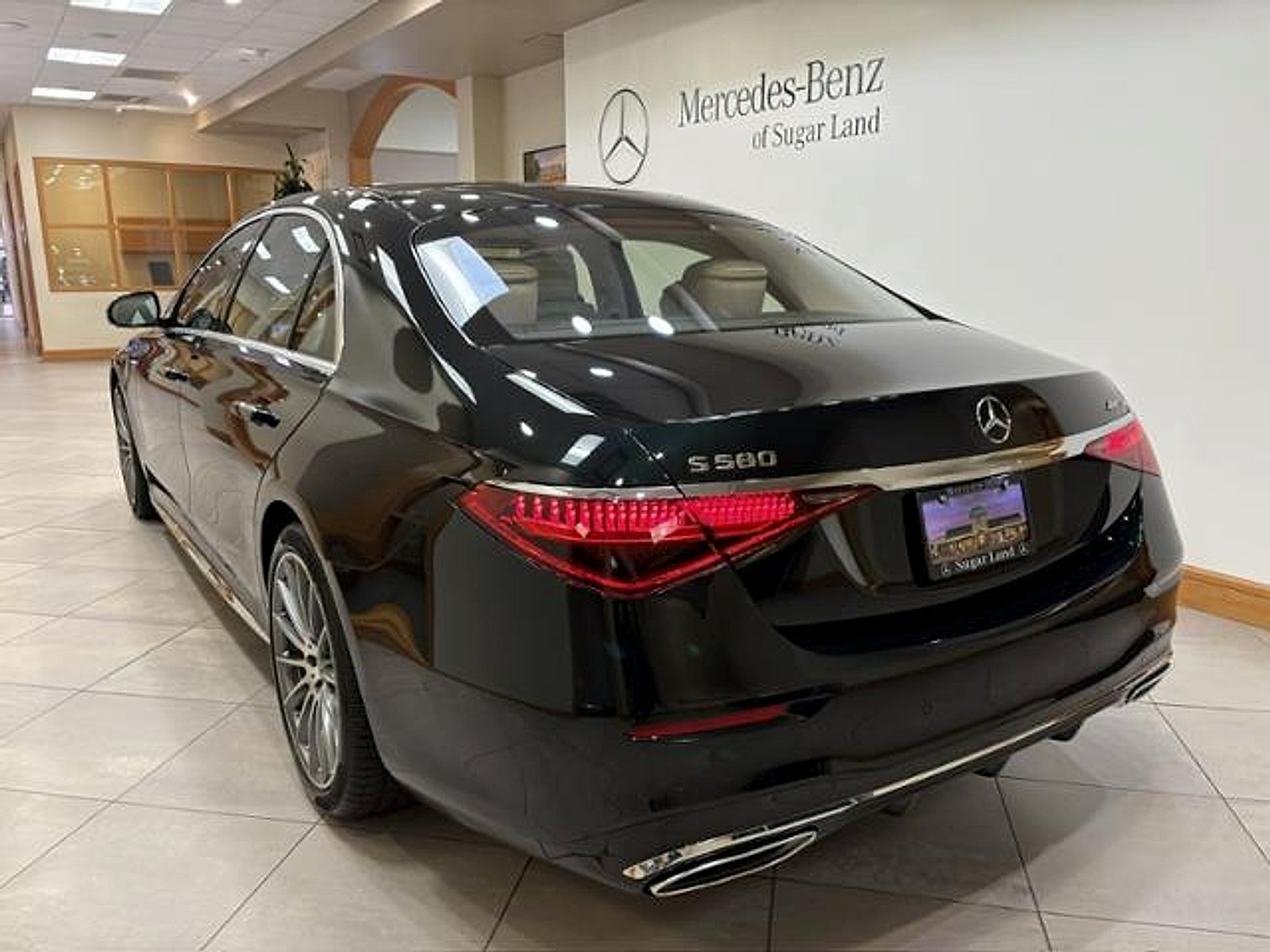 New 2026 Emerald Green Metallic Mercedes-Benz 4MATIC® image 3