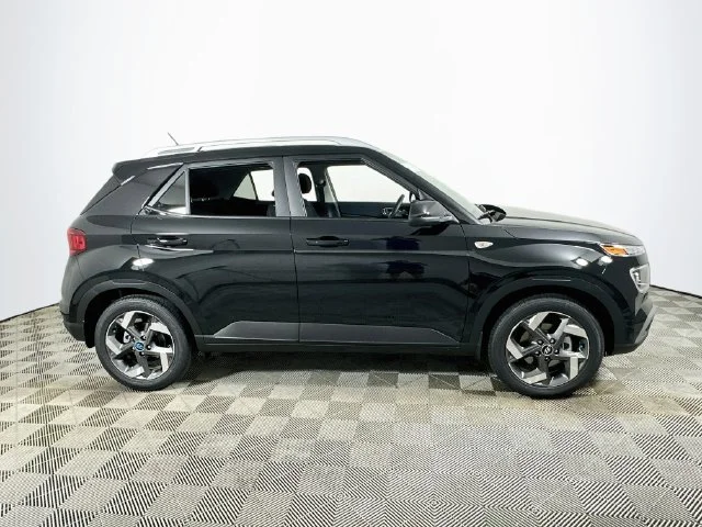 New 2026 Black Hyundai SEL image 2