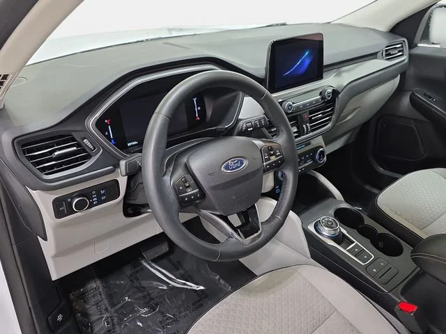 Certified Used 2023 Oxford White Ford Active image 13