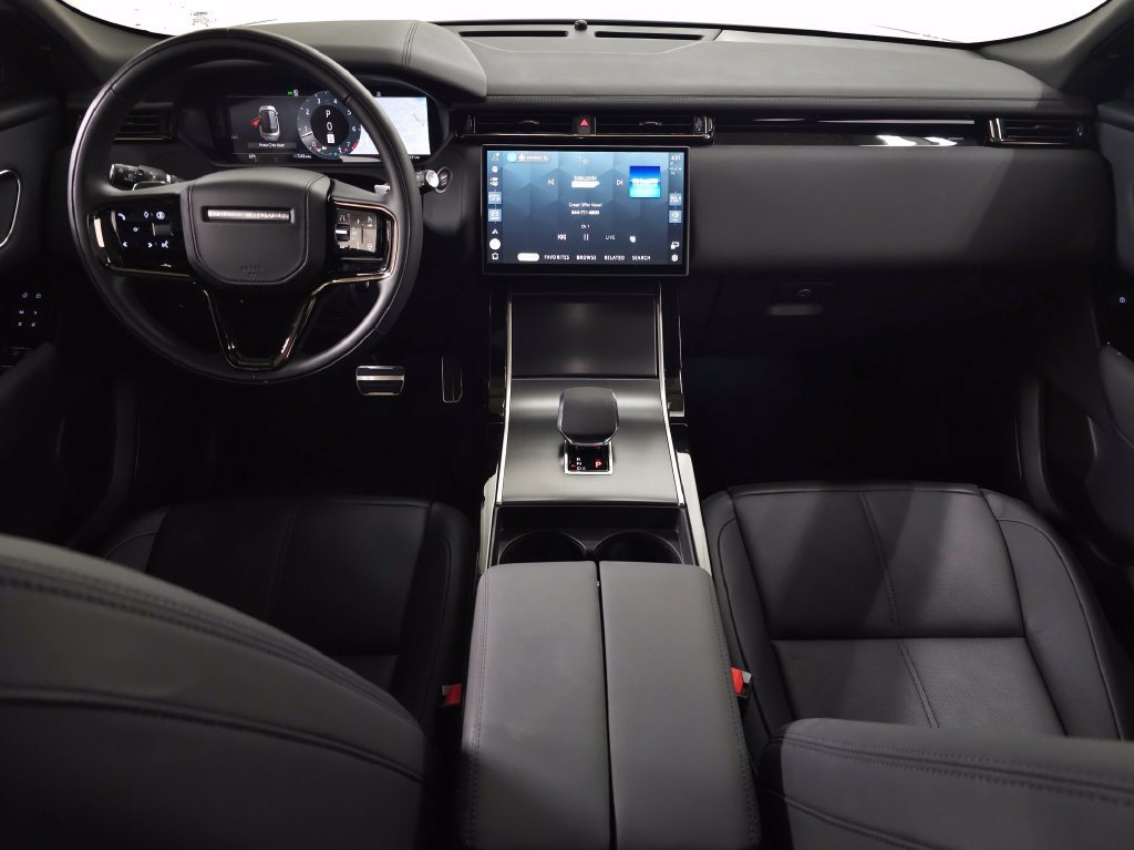 Certified Used 2026 White Land Rover Dynamic SE image 15