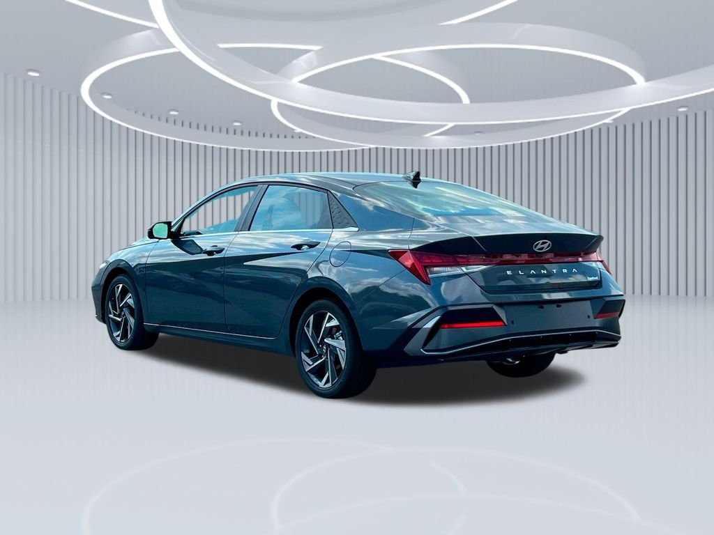 2025 Hyundai Elantra Limited - Photo 24